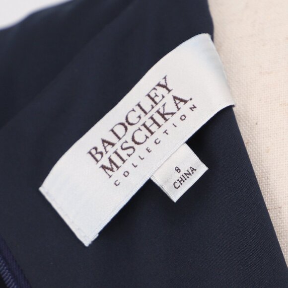 BADGLEY MISCHKA COLLECTION Cap-Sleeve Sweetheart Column Crepe Gown Navy Size 8 - Picture 7 of 8